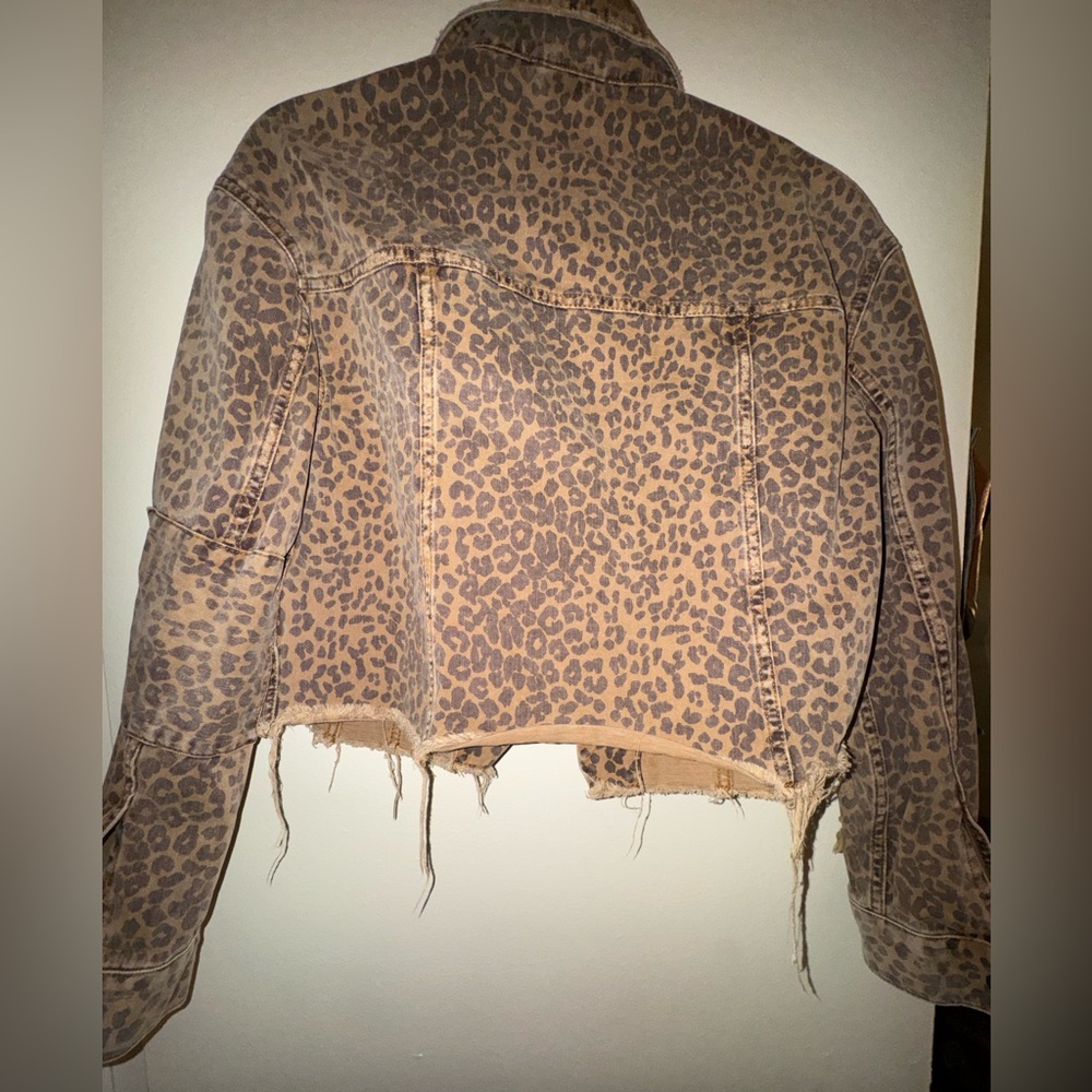 Free People distressed Leopard Print Jean Jacket - Picture 2 of 6